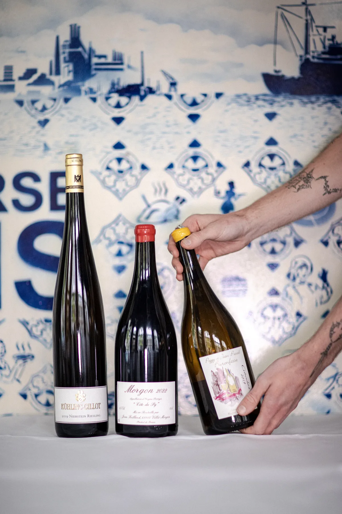 Vin naturel et poisson frais chez De Matroos en het Meisje à Katendrecht, Rotterdam